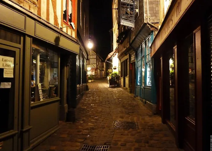 Le Duplex Apartment *